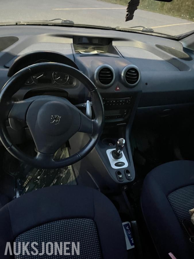 2006 Peugeot 1007 1.4 Bensin 73hk Automat