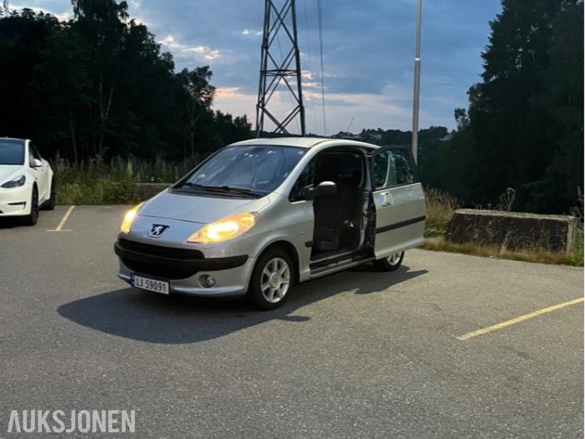 2006 Peugeot 1007 1.4 Bensin 73hk Automat