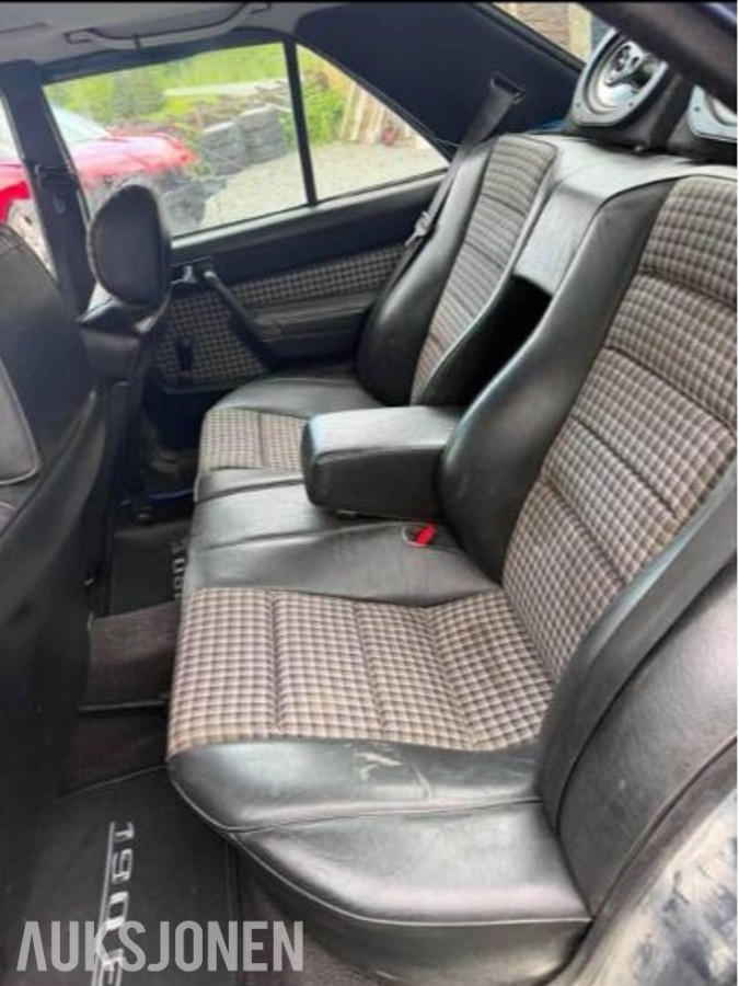 1988 Mercedes-Benz 190 E 2,3i 8v