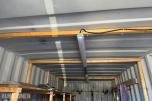 2005 20 FOTS LAGERCONTAINER INNREDET MED LYS OG HYLLER