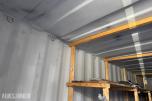 2005 20 FOTS LAGERCONTAINER INNREDET MED LYS OG HYLLER